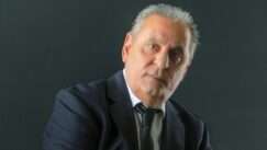 Νέα Τραγουδάρα από το Ζαφείρη Μελά με τίτλο “Για Τσιγάρα Θα Βγω” και Lyric Video!